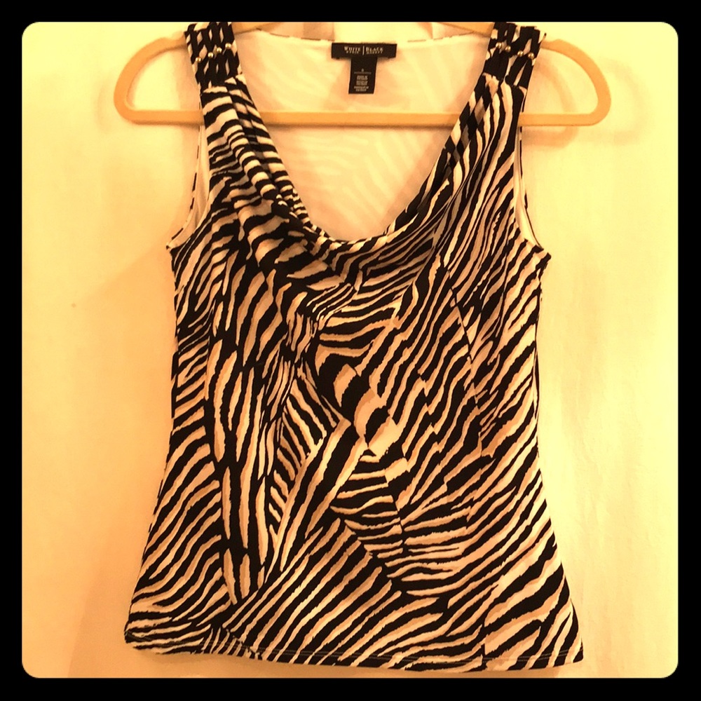 White House Black Market Top. EUC Beautiful colors